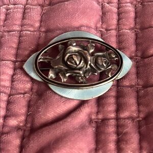 1880-1890 era
Roses brooch set in a frame of sky blue guilloche enamel